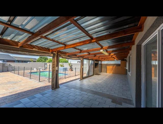 4 BEDROOM HOUSE FOR SALE IN DUYNEFONTEIN